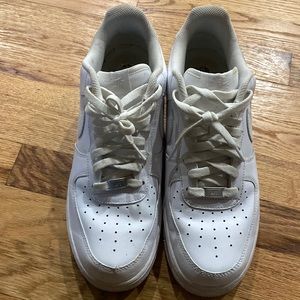 White Nike Air Force 1